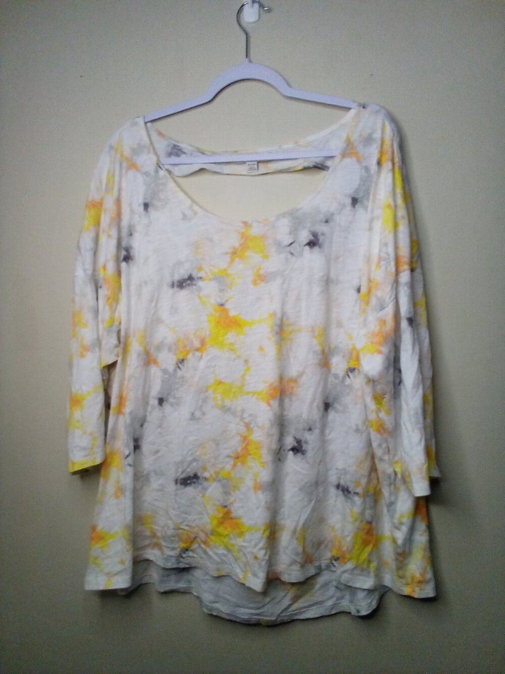 Live Well Shirt Women 26 28 Half Sleeve Back Cut-out Pattern White Yellow Gray